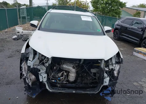 2016 Toyota Highlander Xle V6 z USA, uszkodzony, nr VIN 5TDJKRFH3GS306889